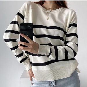 33 POSH LIVE PARIS SWEATER